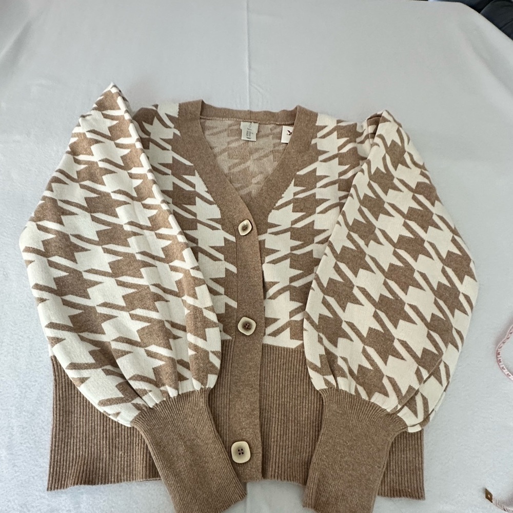 Joie cardigan;NWT- puff sleeves w/ fitted wrist; houndstooth like design.